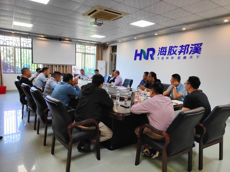 82484c1ab56b4906bf25aafc3ba60a17